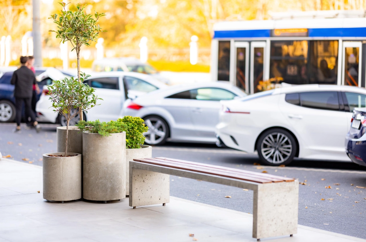 Bancă de beton cu lemn fără spetează