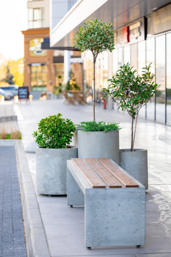 Bancă de beton cu lemn fără spetează