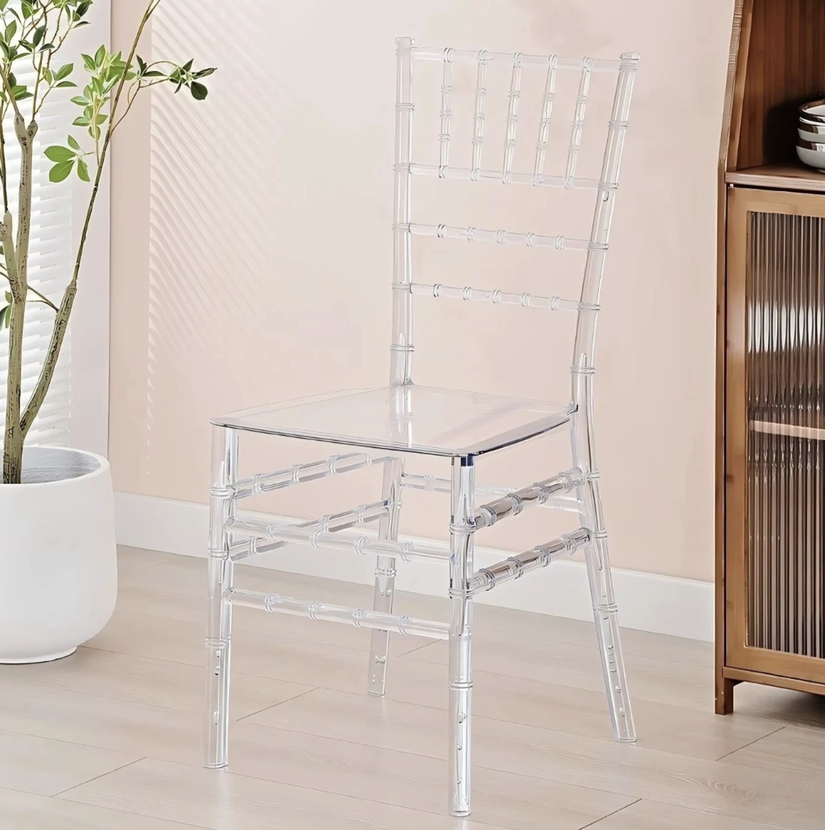 Scaun Chiavari transparent